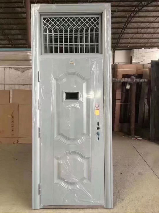 红寺堡学校教室门