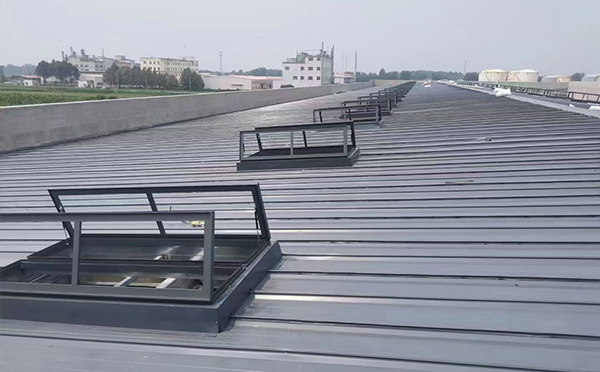 某中学室内体育馆红寺堡排烟窗改造项目