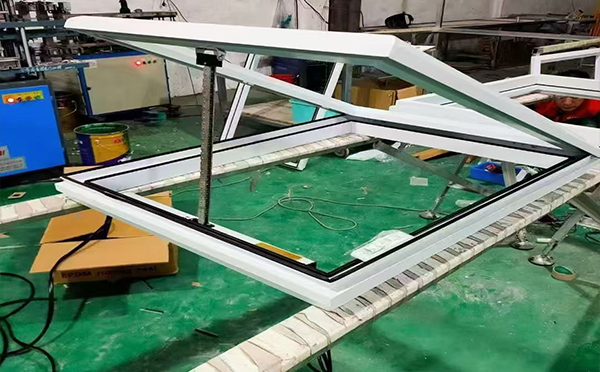 某地下车库出入口红寺堡排烟窗配置工程